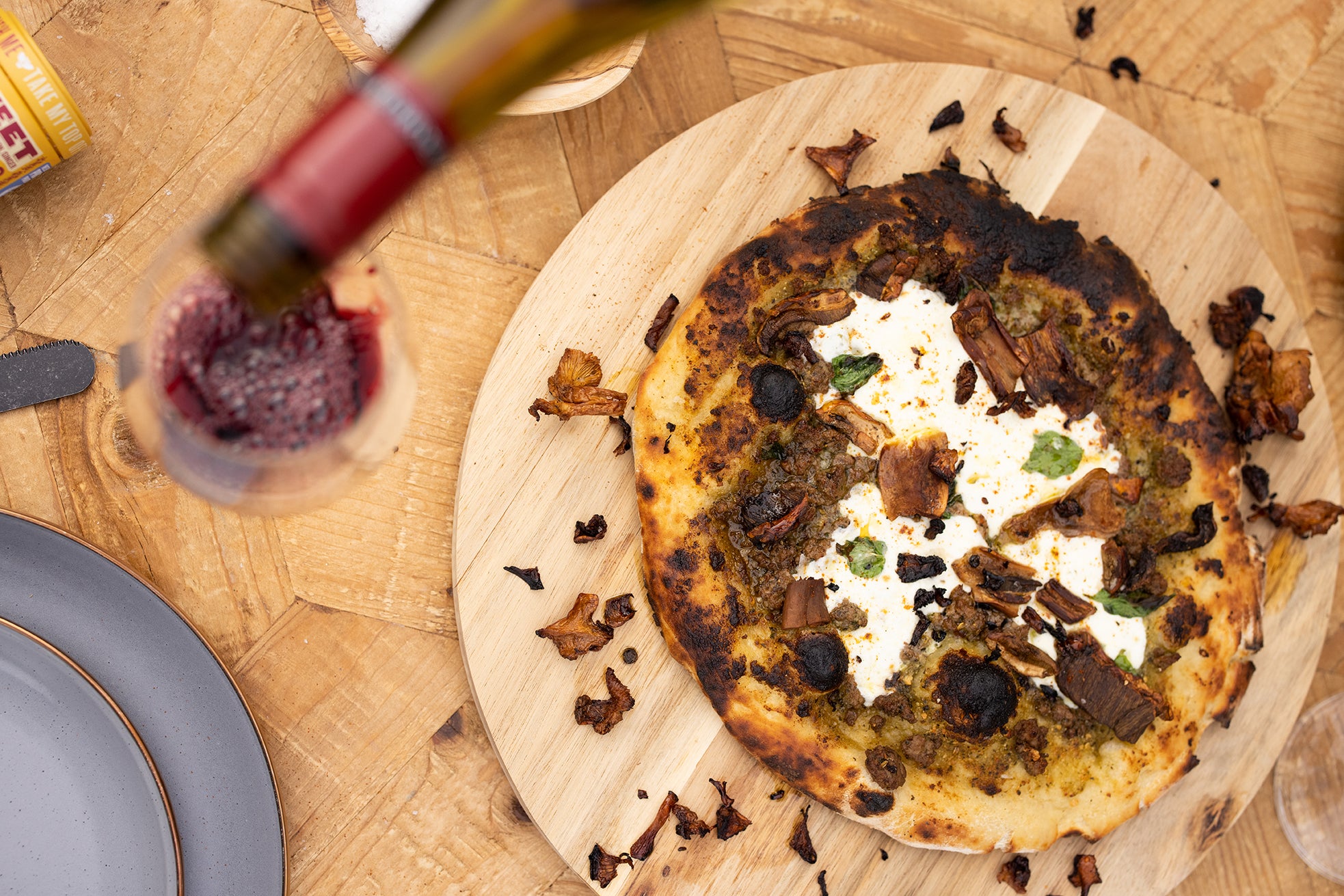 Bison Sausage & Wild Mushroom Pizza – Windward-Westward